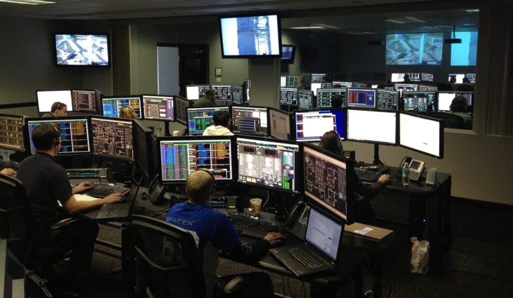 networking-communication-1024x596 networking-communication-1024x596